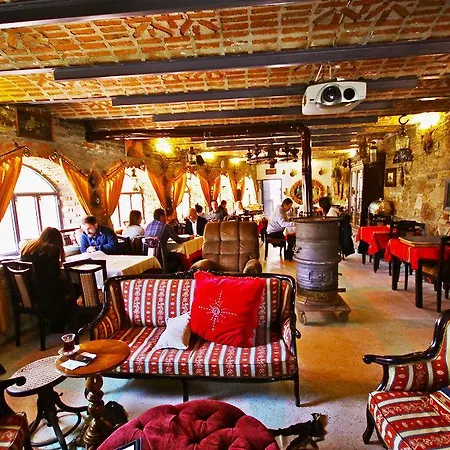 Hotel Stonehouse Byipek *