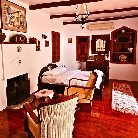 Stonehouse Byipek Selçuk