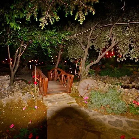 Stonehouse Byipek
