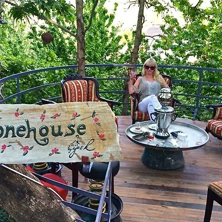 Hotel Stonehouse Byipek *